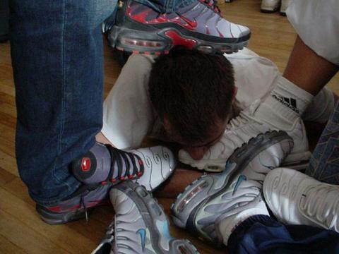 sneakers porn smell (5)