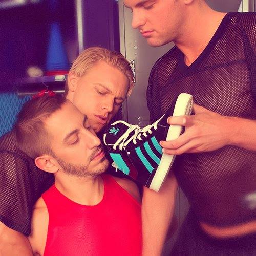 gay-sniffinf-sneakers (10)
