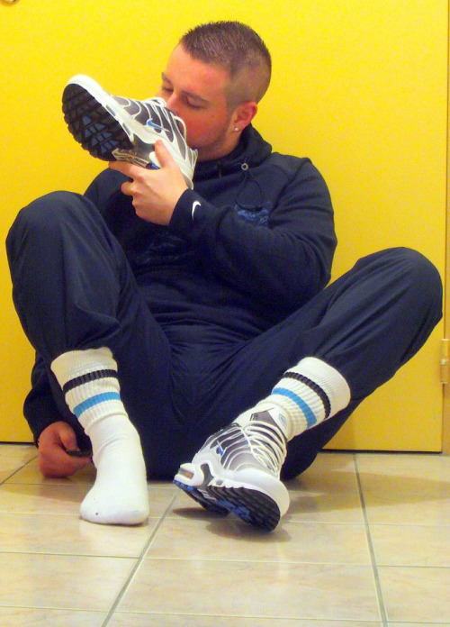 sneakers-gay-kiff (1)